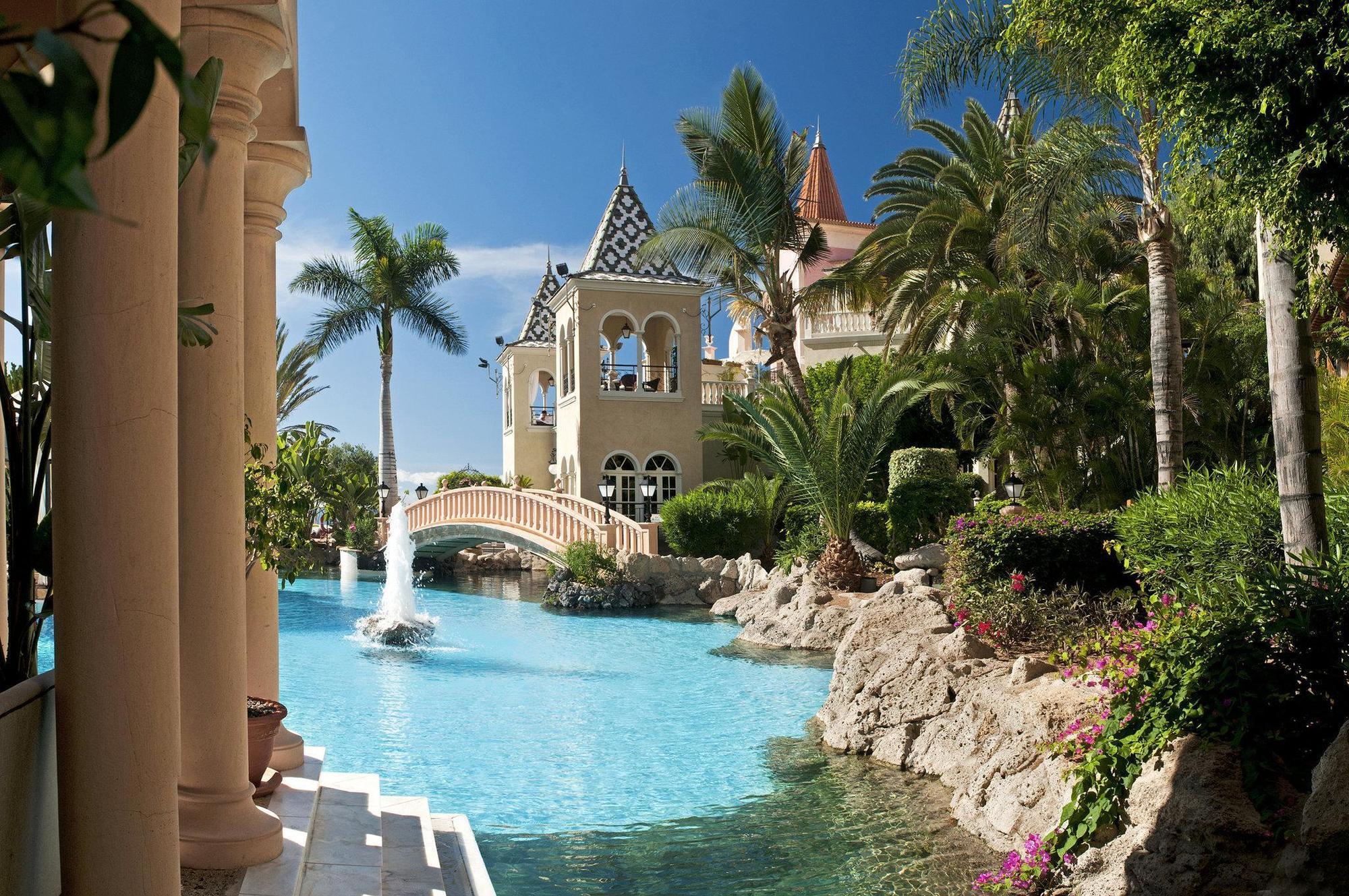 Hotel Bahia Del Duque in Costa Adeje